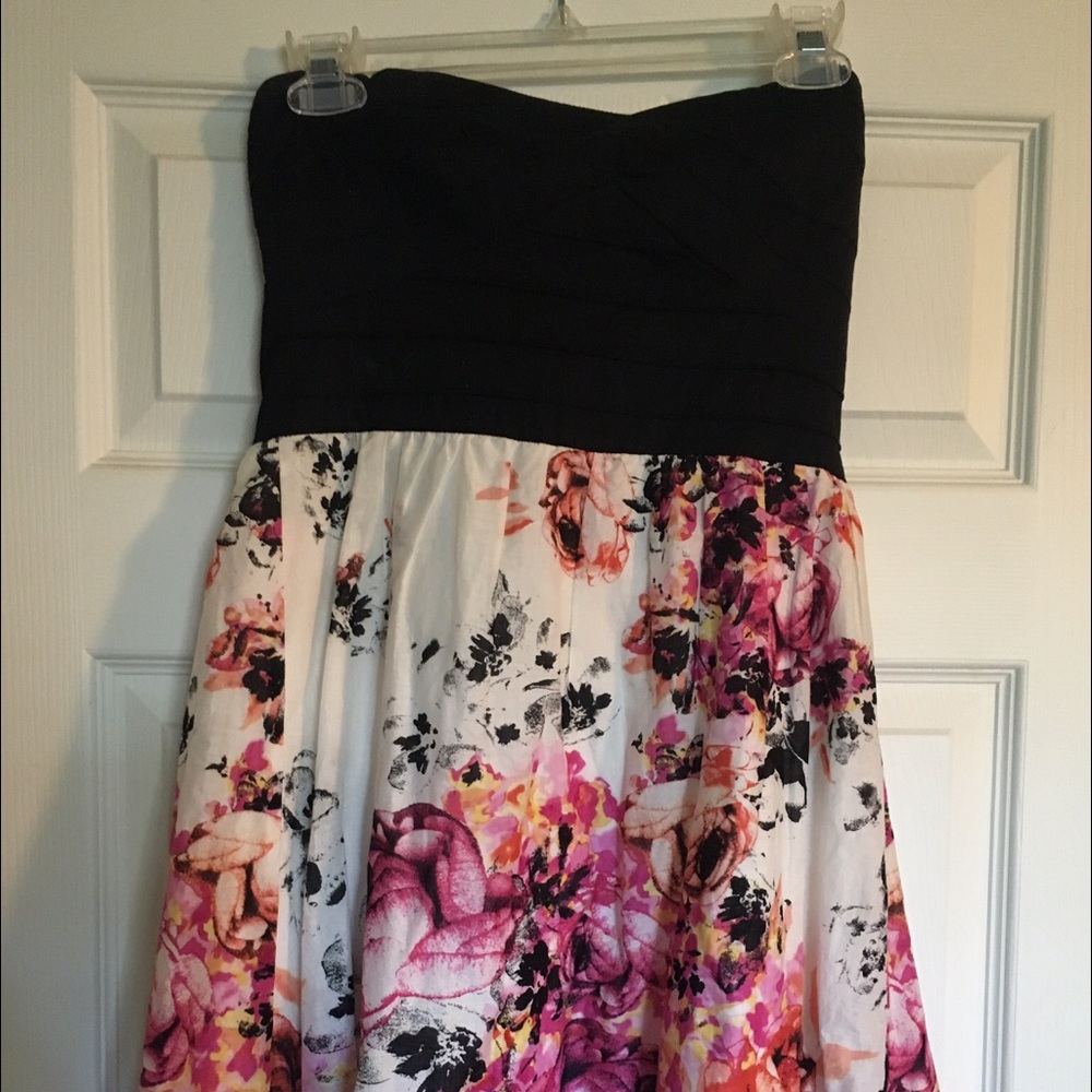 Strapless dress